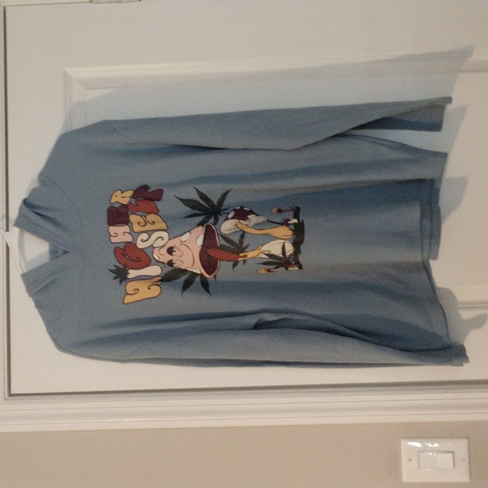 New 4th Dimension Women's hooded long sleeve shirt, size L